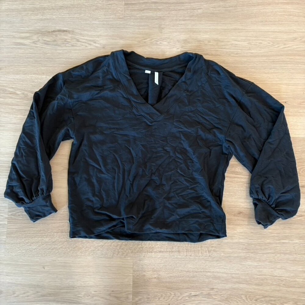 ** Travis Matthew Oversized Long Sleeve vneck sweater XS